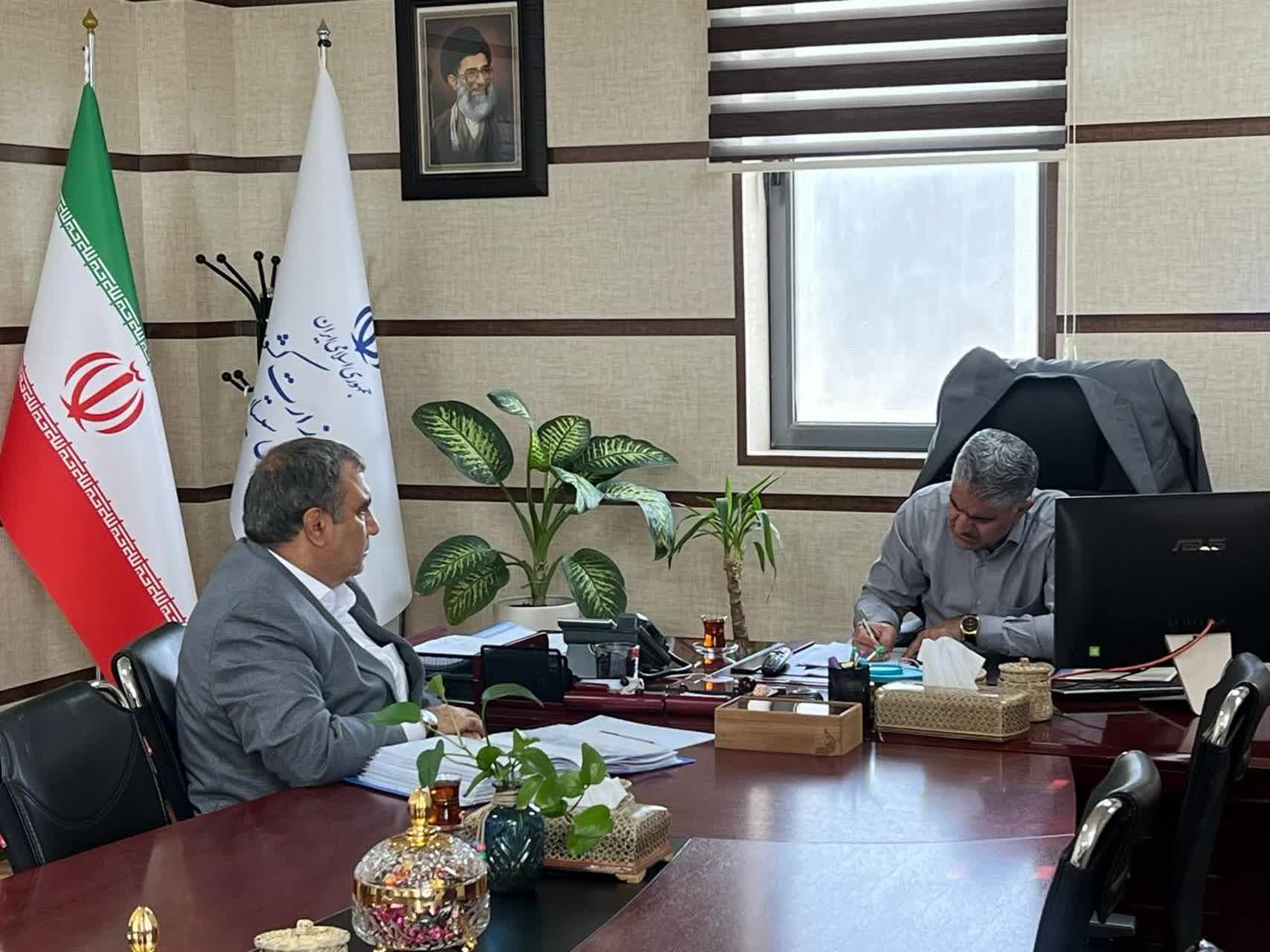 در دیدار مدیر کل پست استان  با معاونت هماهنگی امور عمرانی استانداری انجام شد