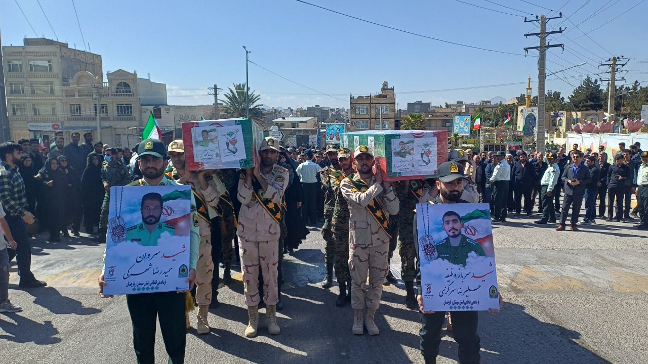 تشییع پیکر دو شهید حادثه تروریستی تفتان با حضور گسترده مردم و مسئولان در زاهدان