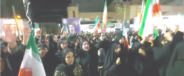 شهروندان زاهدانی در تجمع شبانه حمایت خود از رهبر انقلاب و محکومیت اقدامات آمریکا و رژیم صهیونیستی را اعلام کردند