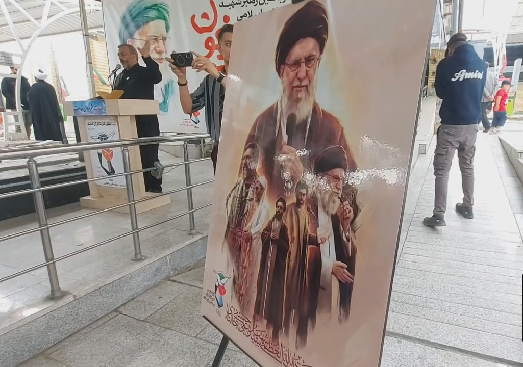 گلزار شهدای زاهدان صحنه حماسه؛ حضور پرشور مردم در چهلمین روز شهادت رهبر فرزانه انقلاب